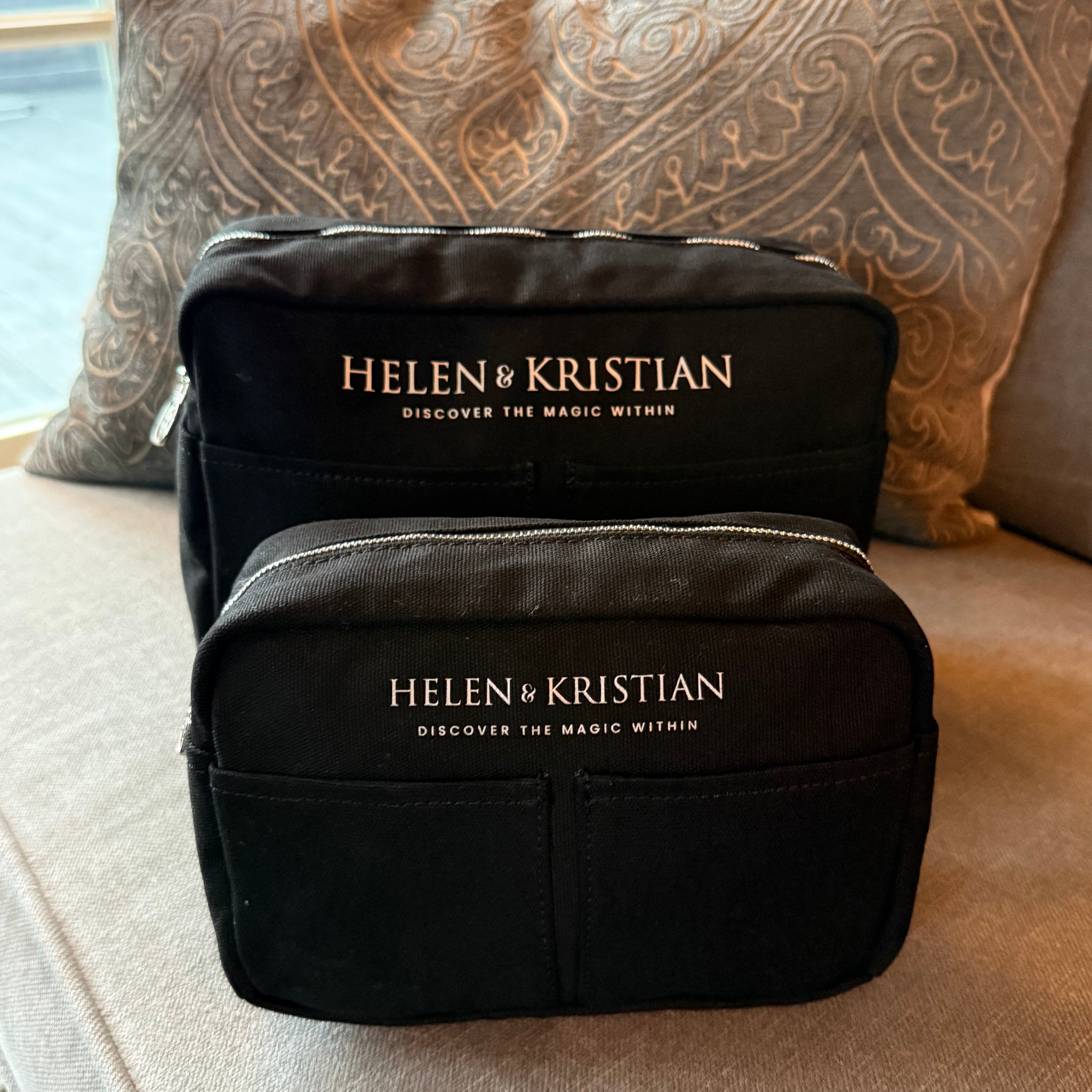 Nesty - Large Toiletry bag - Black Raven