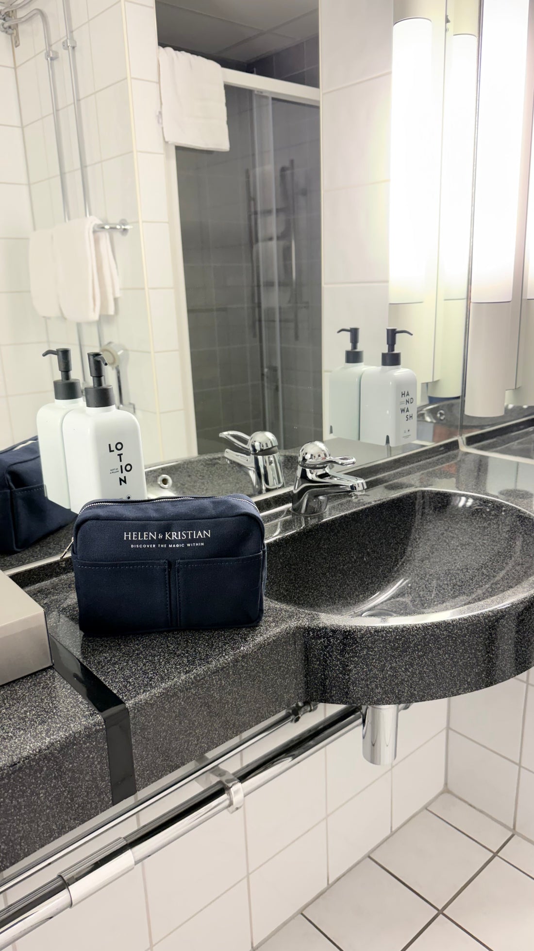 Nesty - Small Toiletry Bag - Blueberry Mist