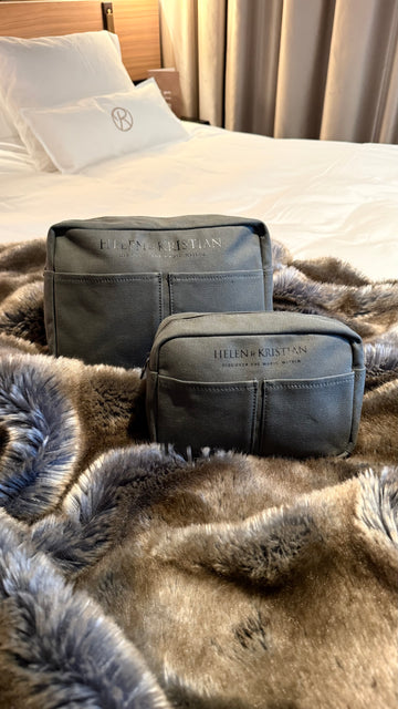 Nesty - Large Toiletry Bag - Deep Forest jobbveske. Perfekt også som reiseveske - Helen & Kristian