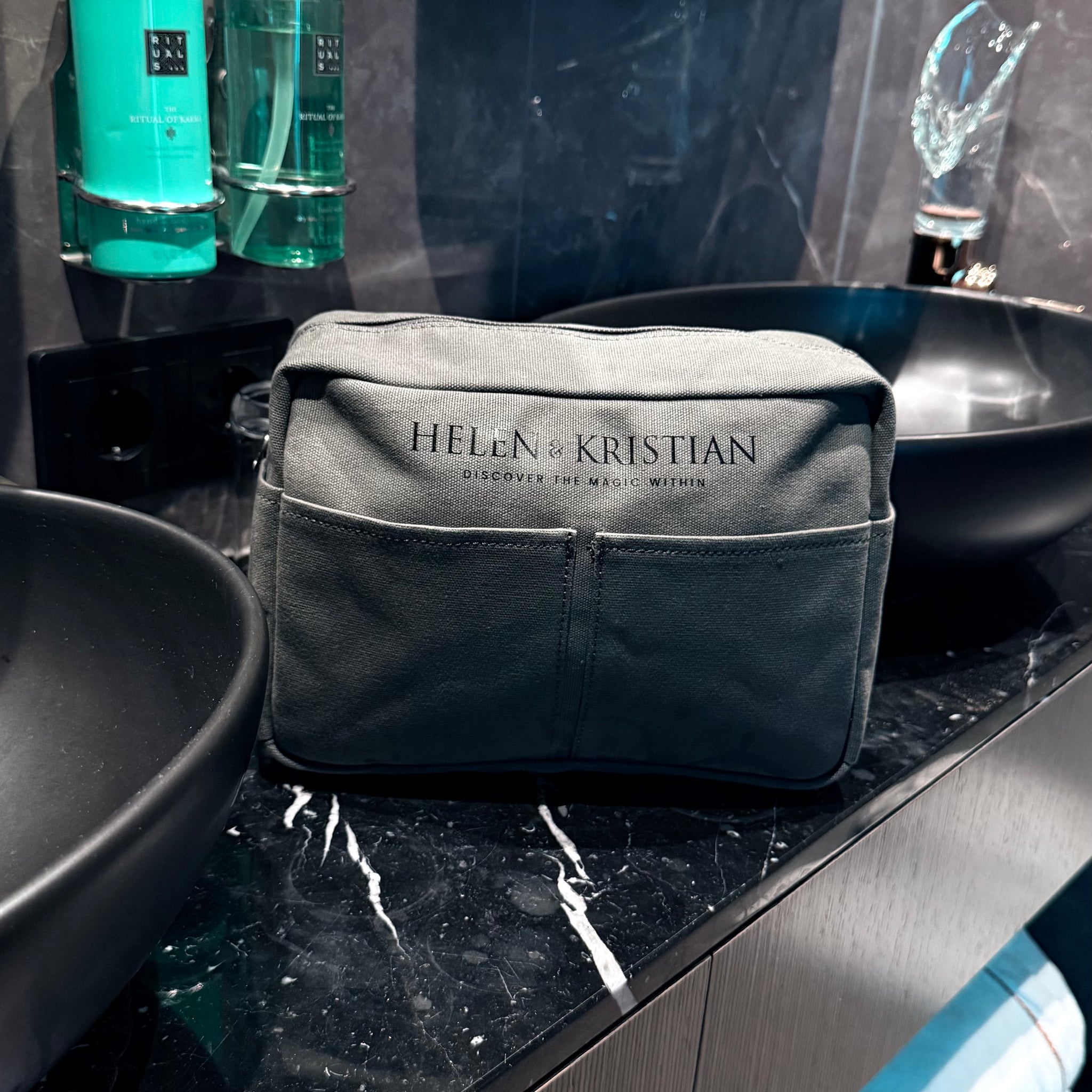 Nesty - Large Toiletry Bag - Deep Forest